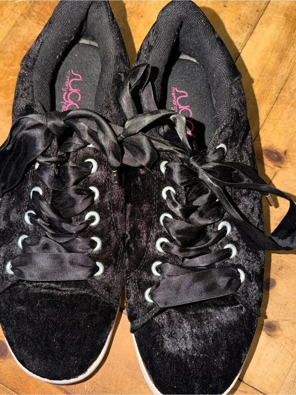 Sugar Black Velvet Ribbon Lace Sneakers sz 9